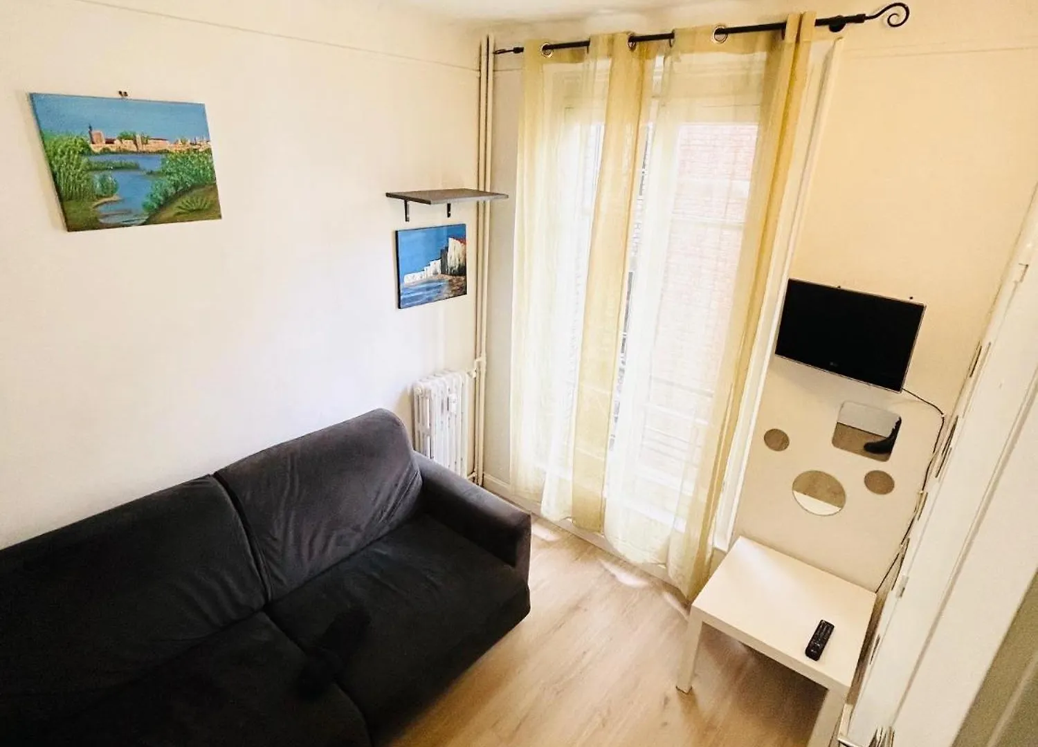 Apartment Ferienwohnung Studio Quartier Chic Centre Paris Tout Equipe